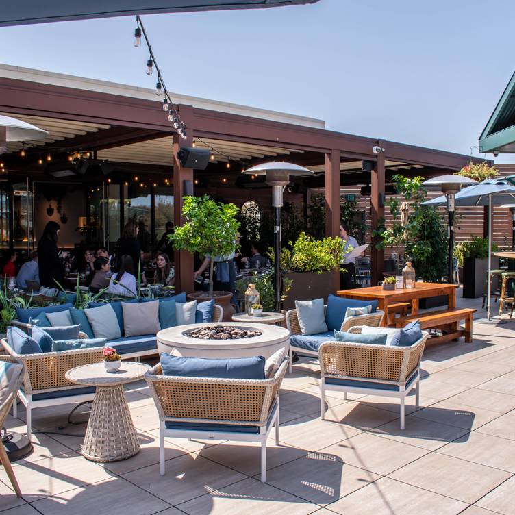 Outdoor Patio Dining Area - Food Court - Westfield Valley Fair