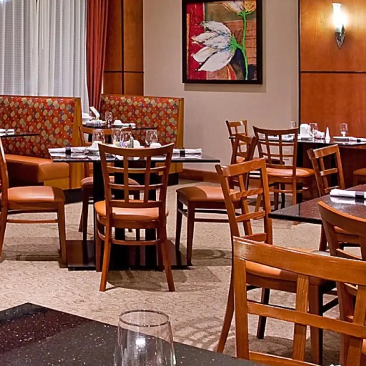 Mastodon Grill - Holiday Inn Purdue, Fort Wayne, IN