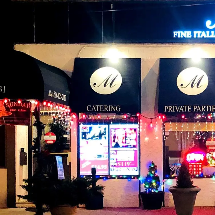 Mia’s Fine Italian American Restaurant, Valley Stream, NY