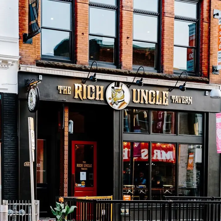 The Rich Uncle Tavern, Kitchener, ON