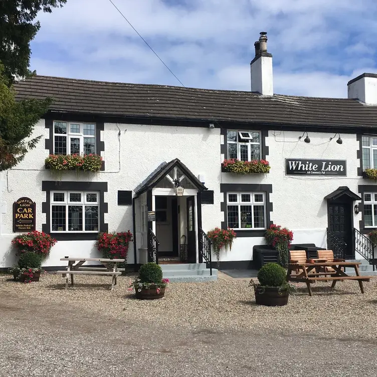 The White Lion, Whitchurch, Shropshire