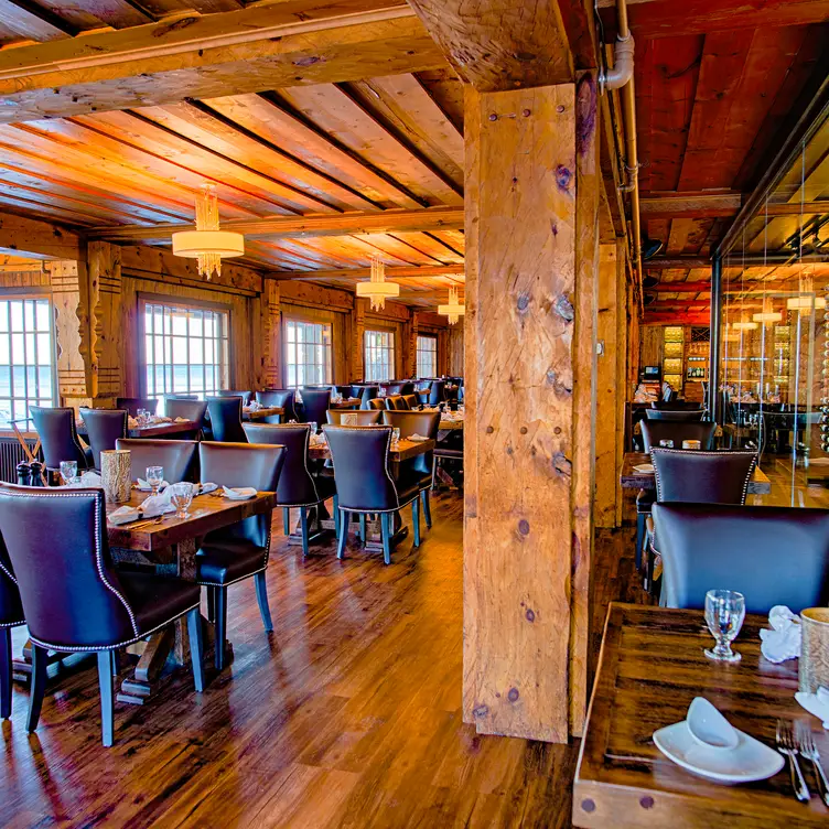 The Strand Waterfront Dining & Wine Bar at Lutsen Resort on Lake Superior, Lutsen, MN