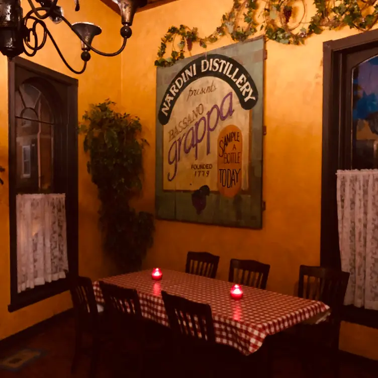 Vinny Vanucchi's 'Little Italy' Galena Restaurant Galena, IL