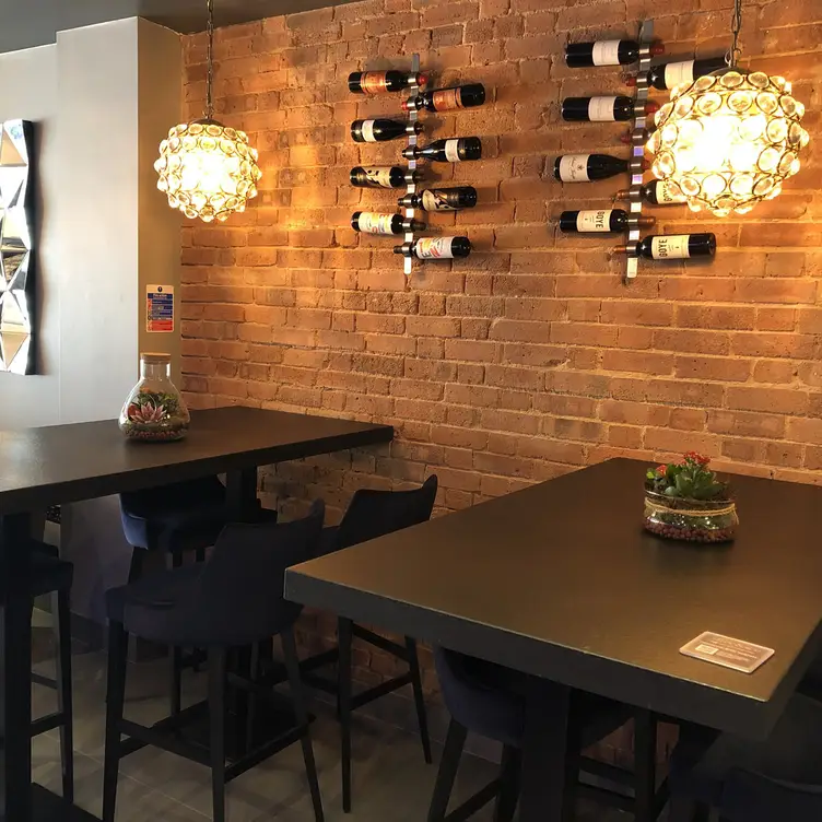 Restaurante Fire & Ice Lounge Bar London, , Pinner OpenTable