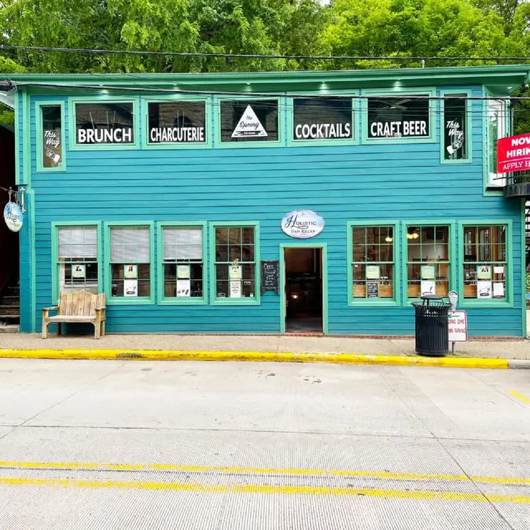 The Spring on Main, Eureka springs, AR