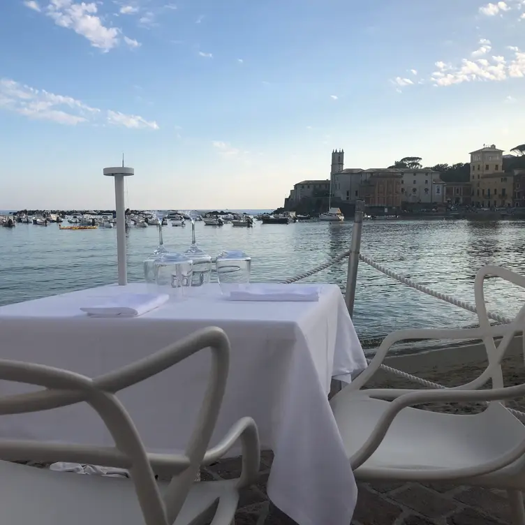 tavoli esterni - Bistró Altrove, Sestri Levante, Genoa