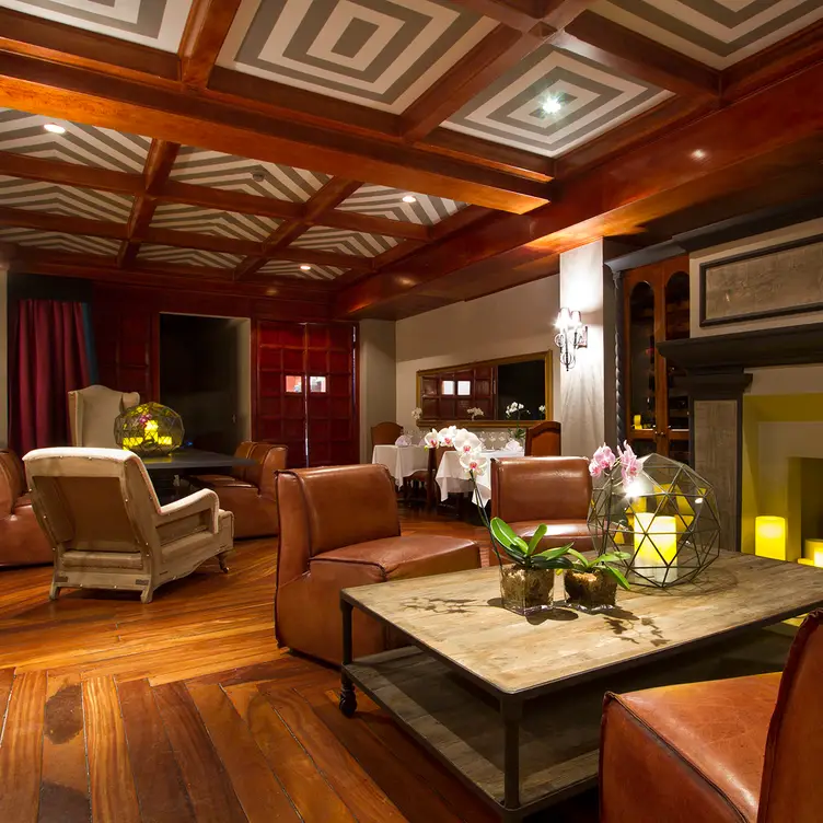 La Luz - Hotel Alta Las Palomas, Escazu, San Jose