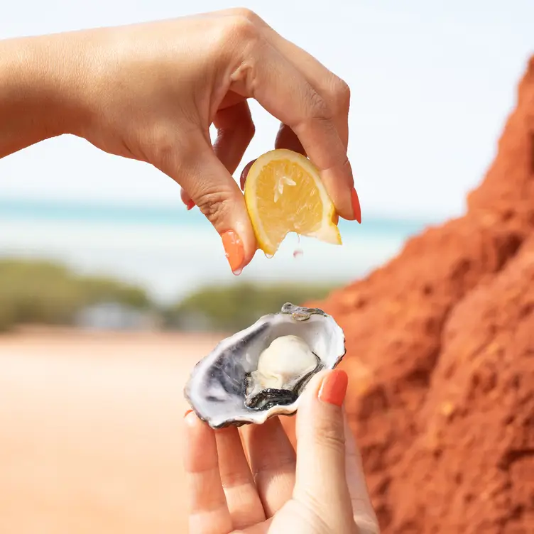 Sydney Cove Oyster Bar - Broome, Cable Beach, AU-WA