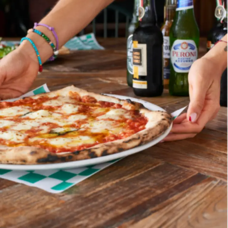 La Piazzetta Pizzeria, Miami, FL