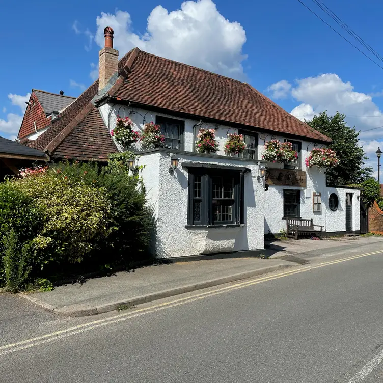 The Fox and Hounds, Surrey, Surrey