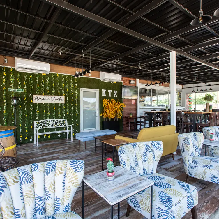Enjoy delicious food in our Terrace or Beer Garden - Shevere Bar and Venue, Katy, TX