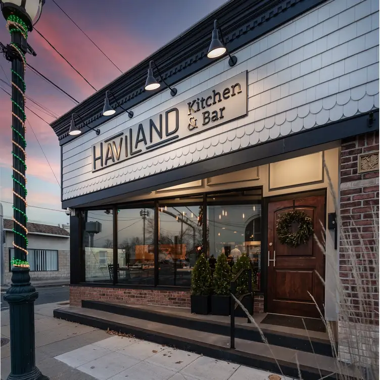 Haviland Kitchen & Bar NY East Rockaway