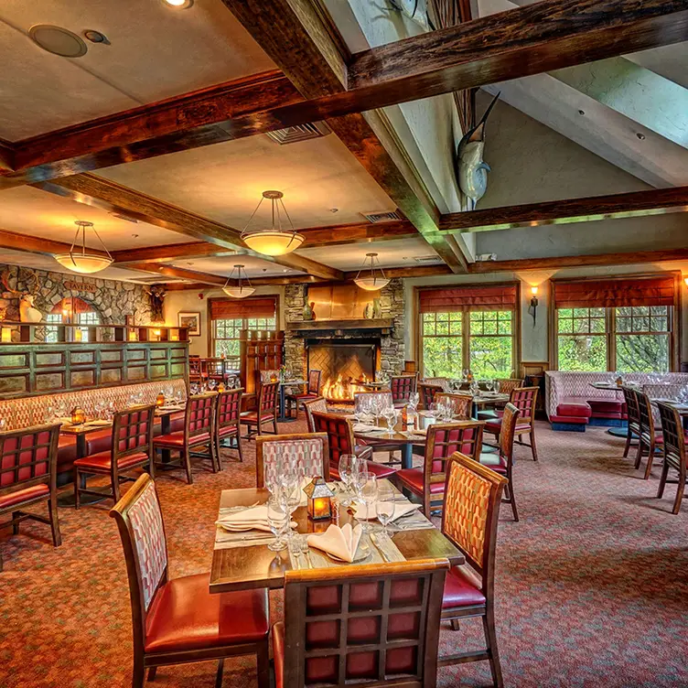 Vintage Tavern, Suffolk, VA