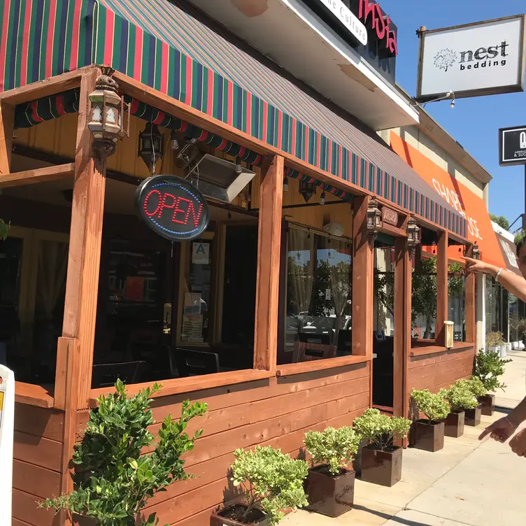 Outdoor dining - Flavor of India - Studio City, Studio City, CA