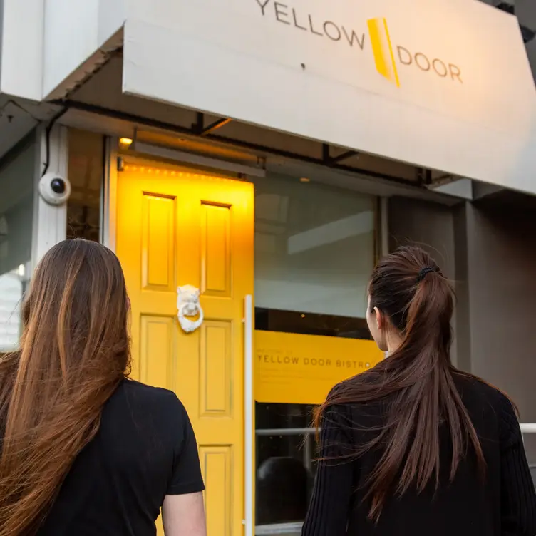 Yellow Door Bistro, Calgary, AB