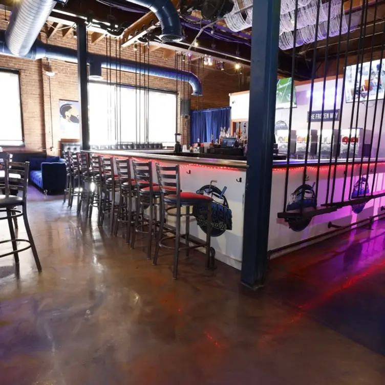 Frozen Daiquiri Bar & Restaurant Updated 2024, Bar And Lounge in Cleveland, OH
