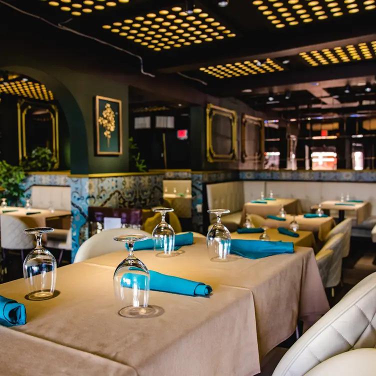 Twelve 21 Restaurant & Lounge, Providence, RI