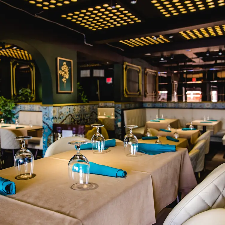 Twelve 21 Restaurant & Lounge，RIProvidence