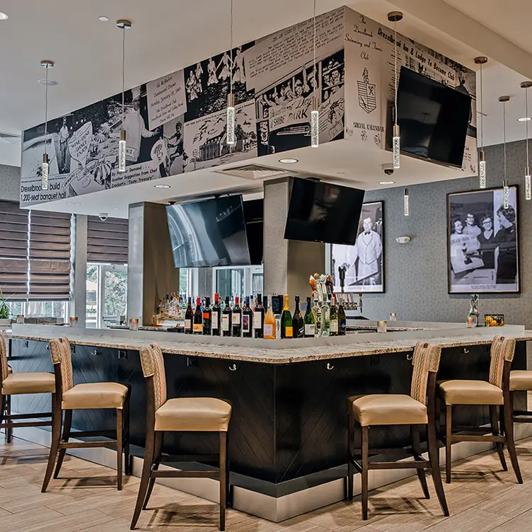 Interior Bar at Streetlight Kitchen &amp; Bar - Streetlight Kitchen & Bar, Drexel Hill, PA