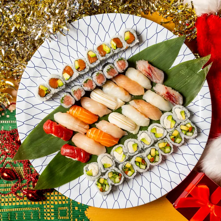 Sushi Platter - Kombu Sushi & Sake, Los Angeles, CA
