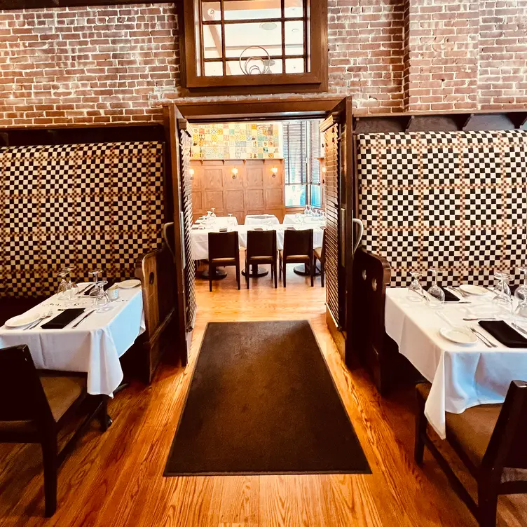 Private Dining - Mill's Tavern，RIProvidence