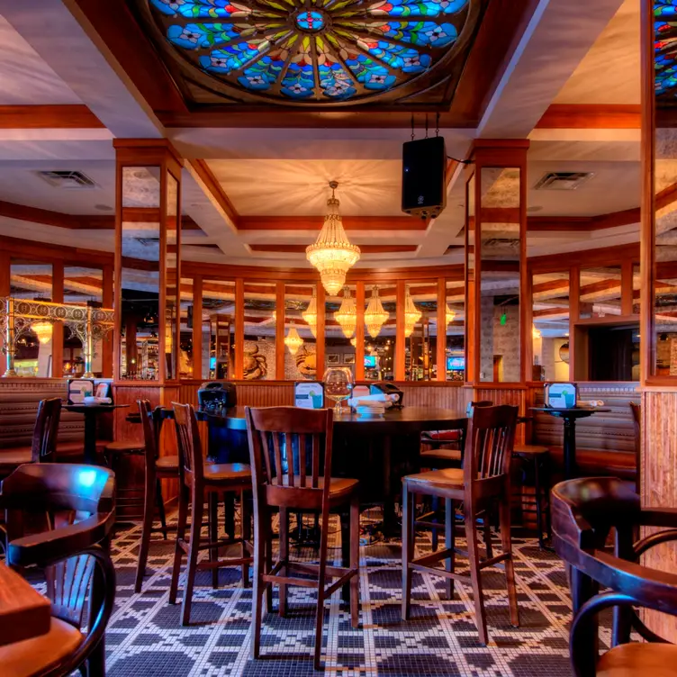 Phillips Seafood Piano Bar - Phillips Seafood, Baltimore, MD