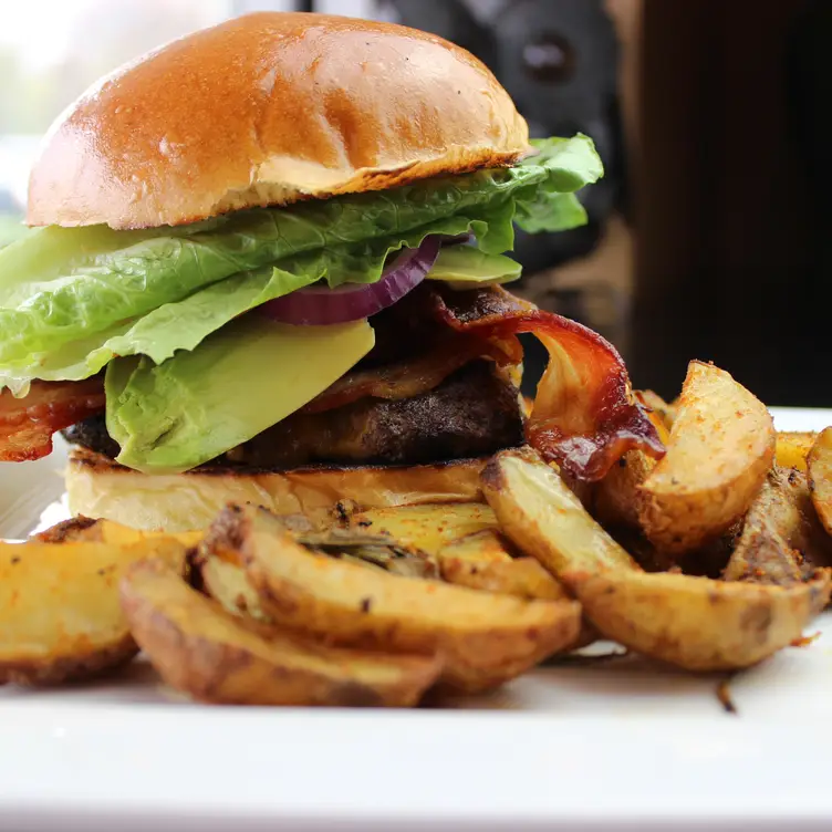 California Burger - Kafe Neo，NJTotowa