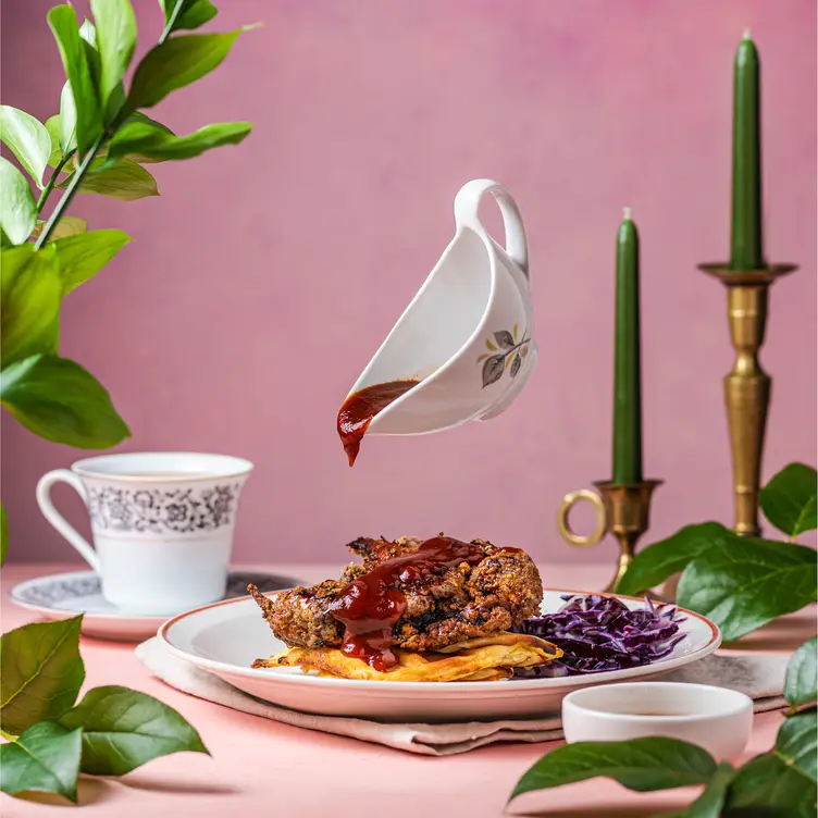 Waffles & Poulet - The Vanitea Room a Tea Salon and Eatery, Ottawa, ON