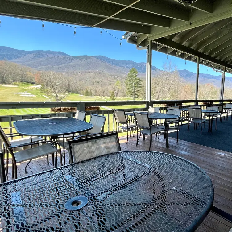 Enjoy stunning views complemented by great food - Hawtree's Pub and Grill, Burnsville, NC