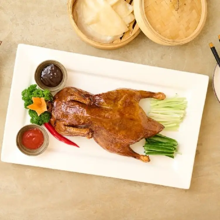 original Peking Duck - SHAOKAO- BEEF BBQ & CRIPSY DUCK, München, BY