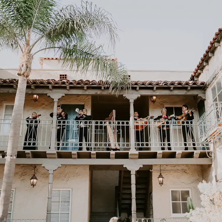 Sunday Brunch with Live Mariachi &amp; Champagne - Green Parrot Villa, Santa Ana, CA