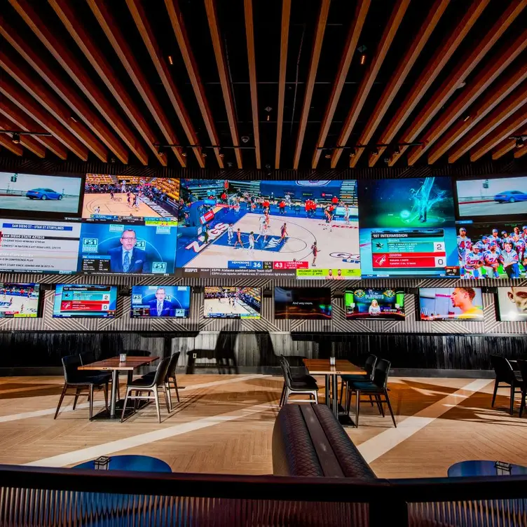 Restaurante Sports and Social Dolphin Mall Miami, , FL OpenTable