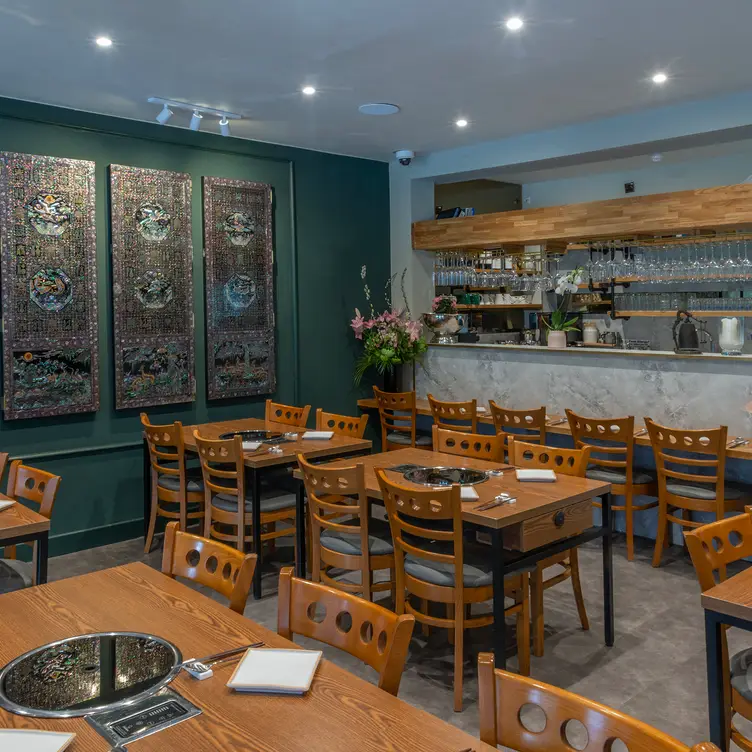 Interior - Cahchi Korean Restaurant, New Malden, Greater London