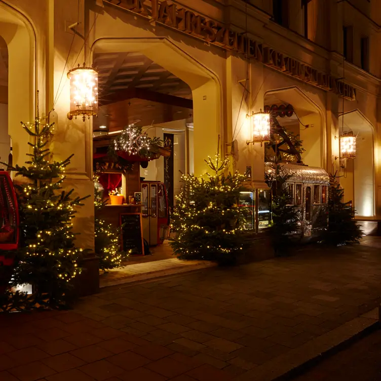 Talstation | Hotel Vier Jahreszeiten Kempinski  - Talstation BY München