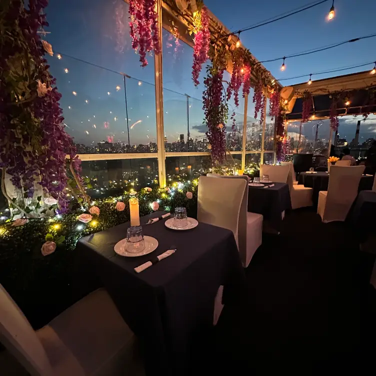 Vista Sky Lounge Restaurant Long Island City, NY Book on OpenTable