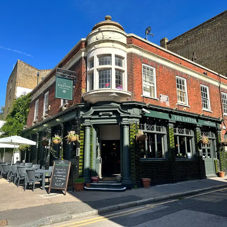 Classic backstreet pub with an exceptional menu - The Easton Pub & Kitchen, London, Greater London
