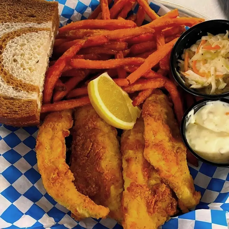 Point Burger Bar - Pewaukee, Waukesha, WI Point Burger Bar - Pewaukee, Waukesha, WI