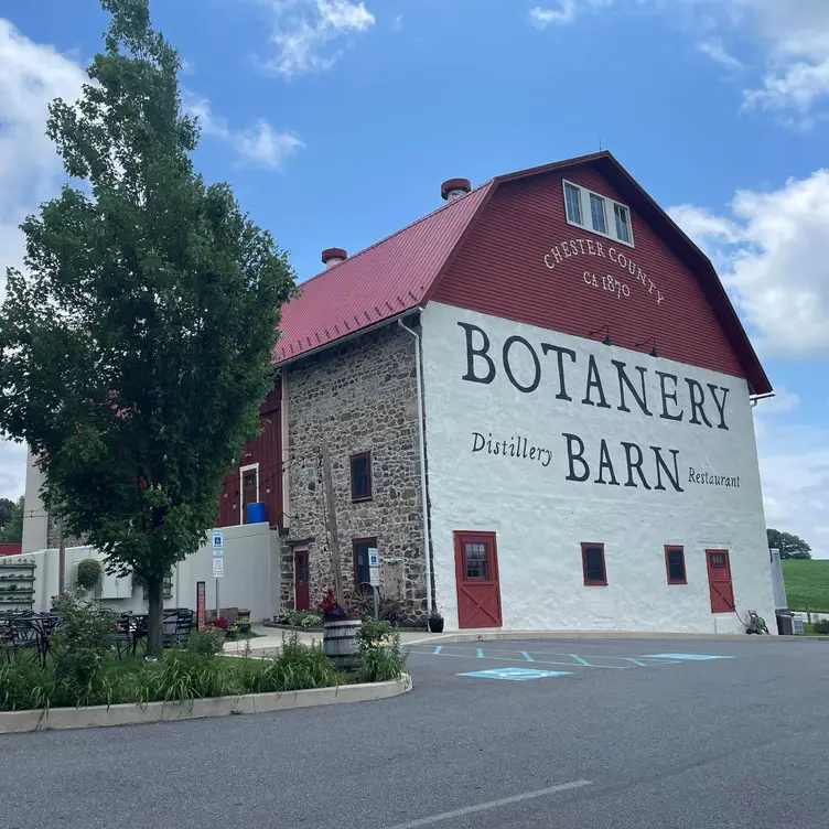 Exceptional food. Craft distillery &amp; Cocktails - Botanery Barn Distillery & Restaurant PA Elverson