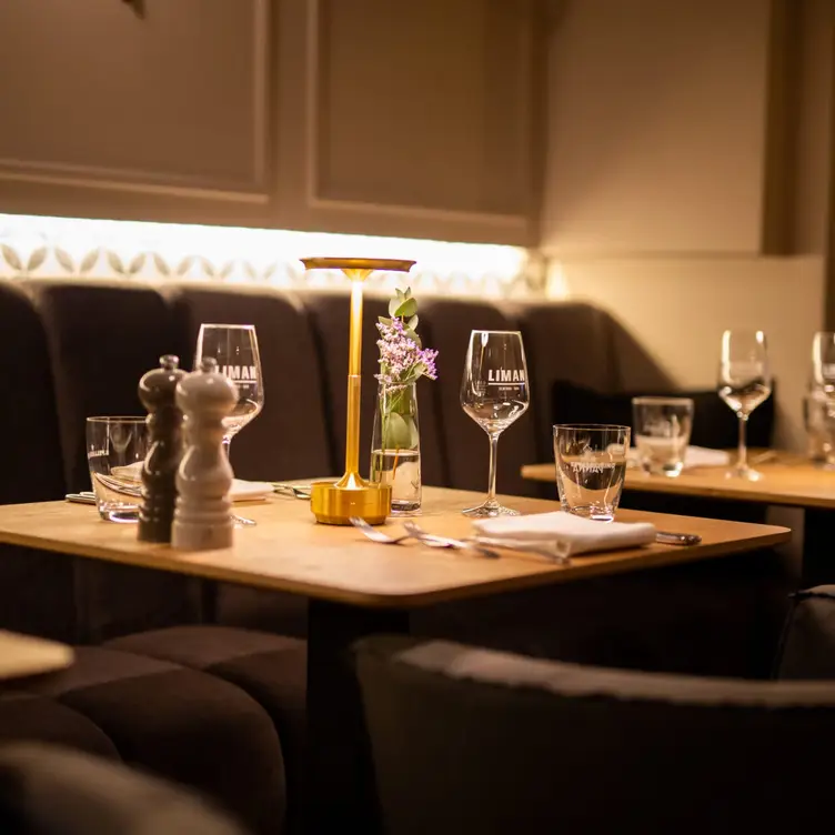 Cosy… Cosy… - Liman Fisch Restaurant, Hamburg, HH