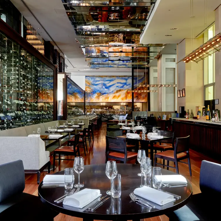 Located in the heart of Sydney's CBD. - glass brasserie, Sydney, AU-NSW