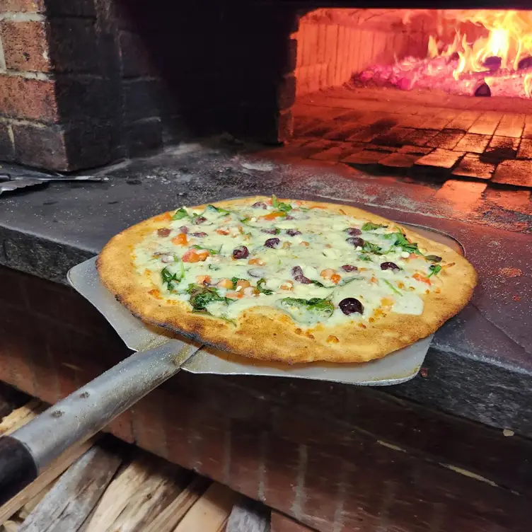 Enrico's Brick Oven Pizzeria & Pub，MASturbridge