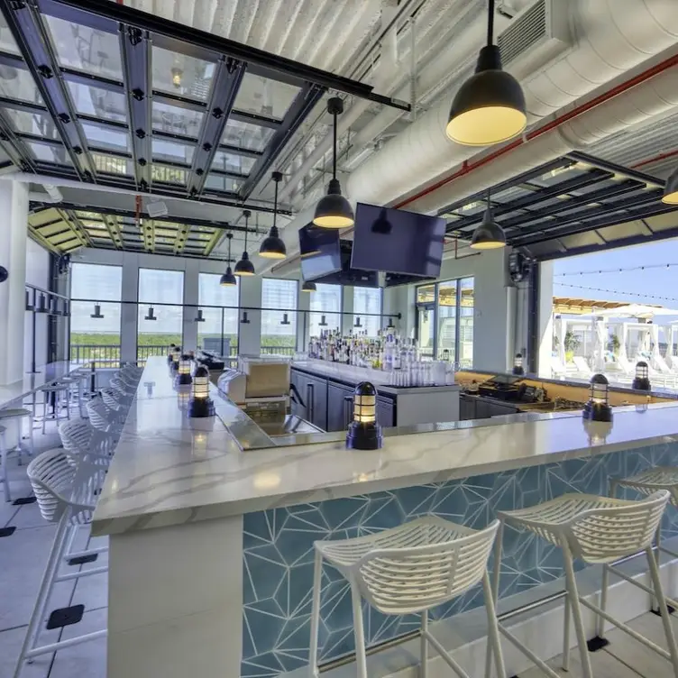 Ara Rooftop Bar & Lounge, Miramar Beach, FL