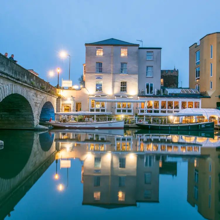 Riverside dining in the heart of Oxford - The Folly，OxfordshireOxford