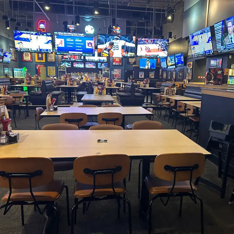 Buffalo Wild Wings - Columbus MS Columbus