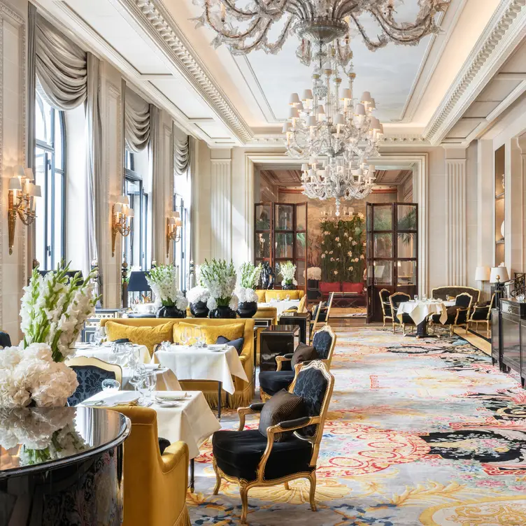 La Galerie - Four Seasons Hôtel George V Restaurant - Paris, Ile-de ...