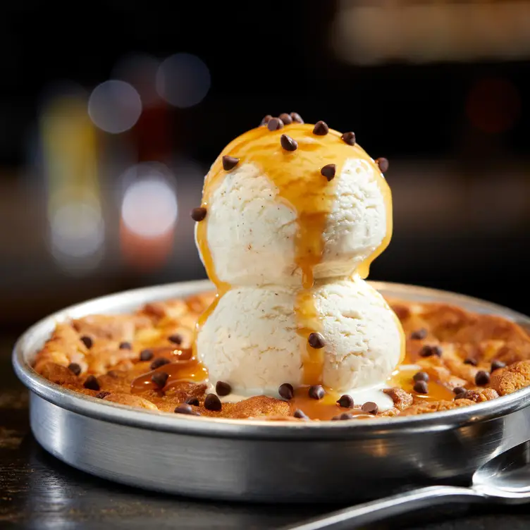 Salted Caramel Pizookie - BJ's Restaurant & Brewhouse - San Jose CA  San Jose