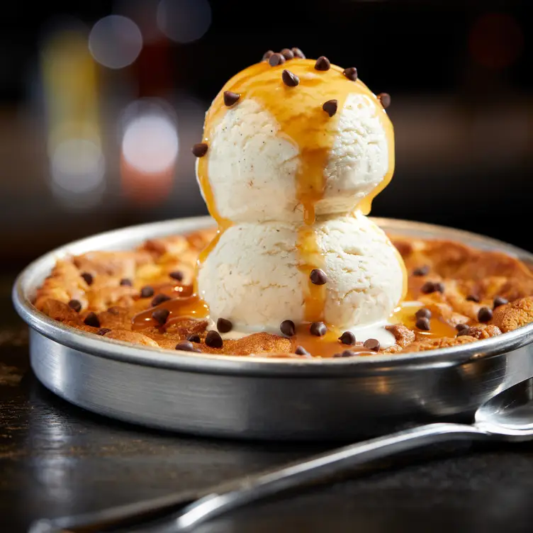 Salted Caramel Pizookie - BJ's Restaurant & Brewhouse - Virginia Gateway, Gainesville, VA 