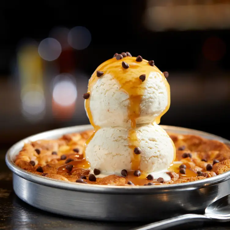 Salted Caramel Pizookie - BJ's Restaurant & Brewhouse - Outlets at Orange CA  Orange