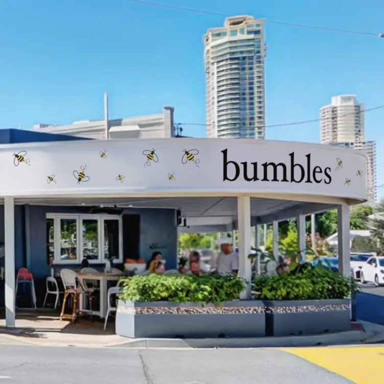 Bumbles Cafe &amp; The Blue House River Dr Budds Beach - Bumbles Cafe, Surfers Paradise, AU-QLD
