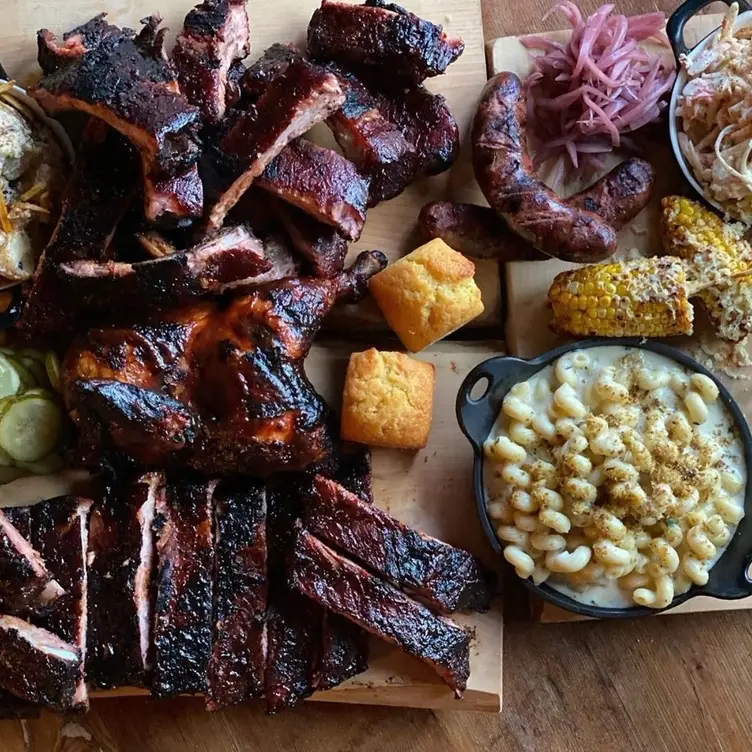 Pitmaster BBQ Platters served Family-Style - SmoQue N' Bones - Queen, Toronto, ON